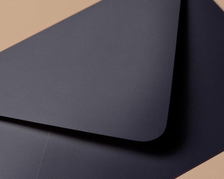 Envelopes personalizados impressos em offset com acabamento