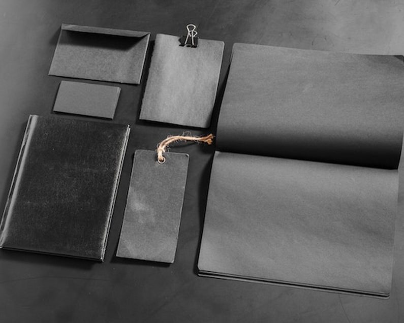Envelopes personalizados impressos em offset com acabamento
