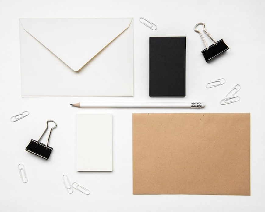 Envelopes personalizados impressos em offset com acabamento
